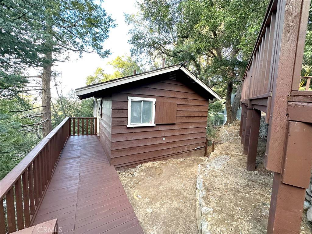 Crestline, CA 92325,25010 Jewel DR