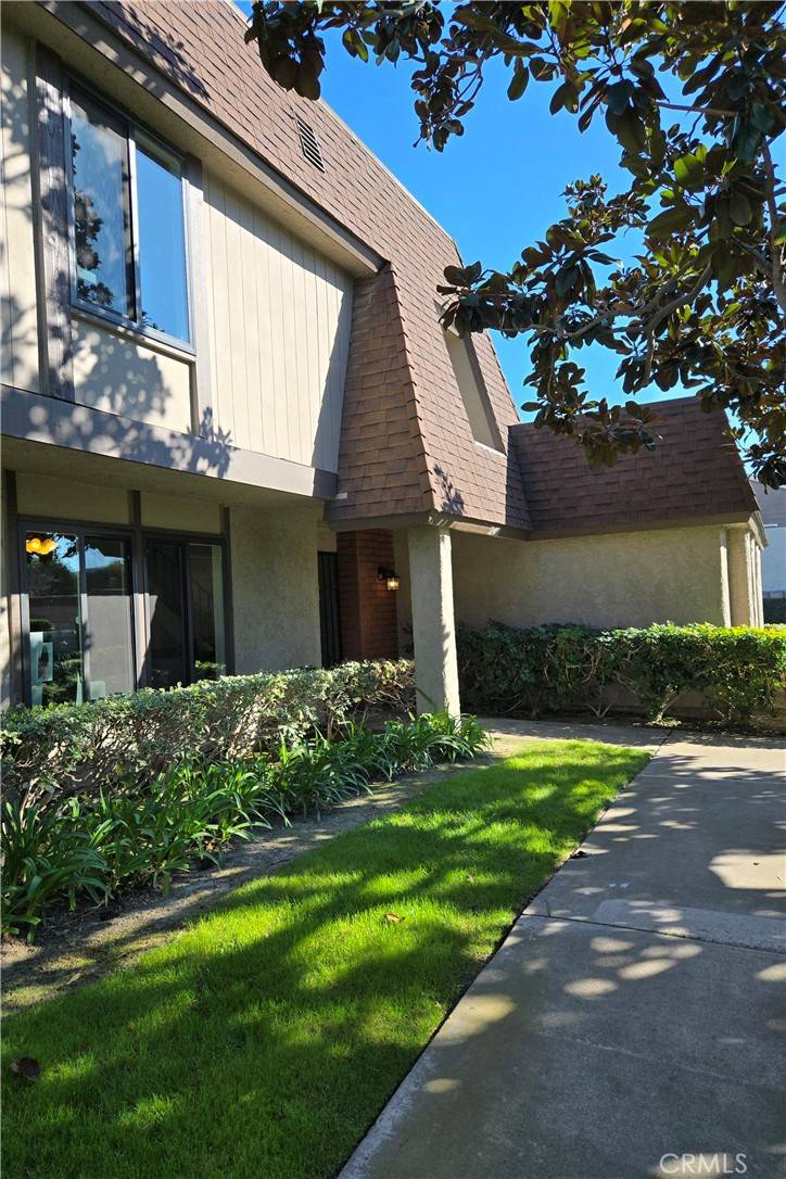 Stanton, CA 90680,12403 Westcliff DR