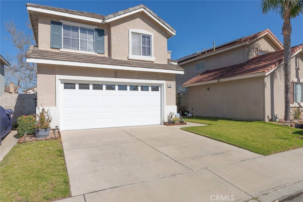 Corona, CA 92878,929 Pinecone DR