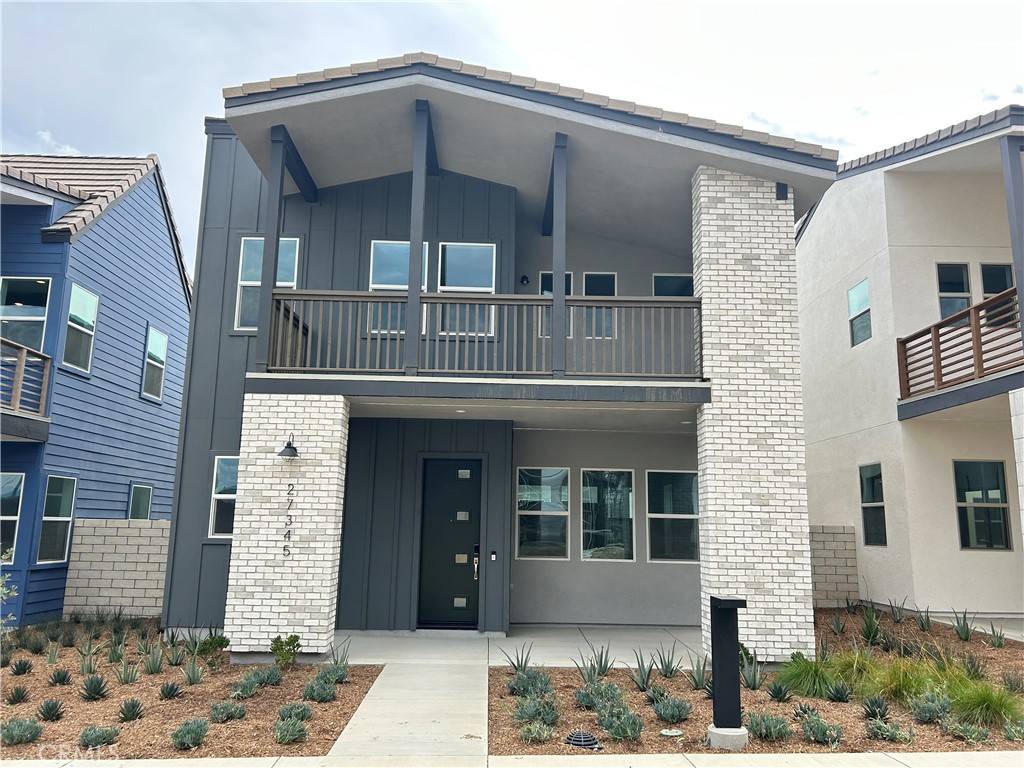 Valencia, CA 91381,27345 Creekwood LN