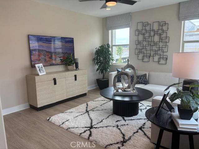 Valencia, CA 91381,27345 Creekwood LN