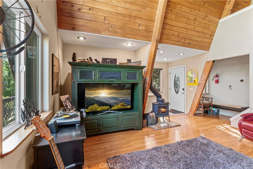 Lake Arrowhead, CA 92352,1289 Aleutian DR