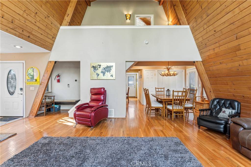Lake Arrowhead, CA 92352,1289 Aleutian DR