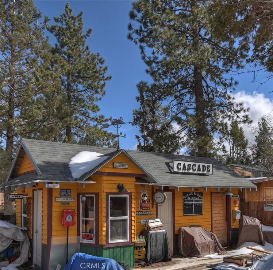 Sugarloaf, CA 92386,581 Highland LN