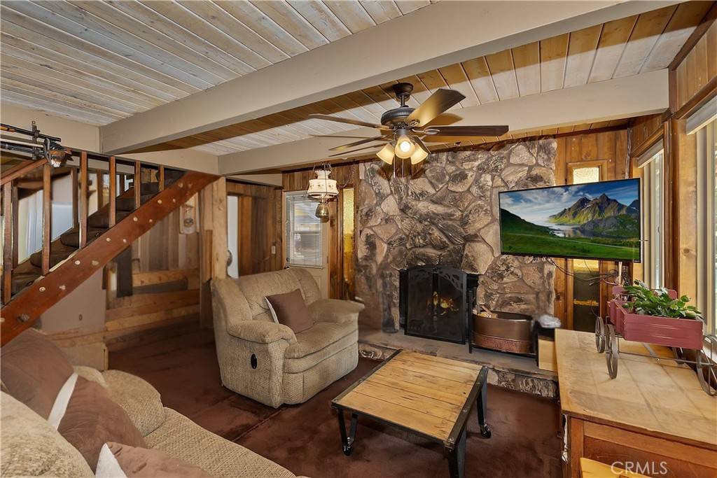 Sugarloaf, CA 92386,581 Highland LN
