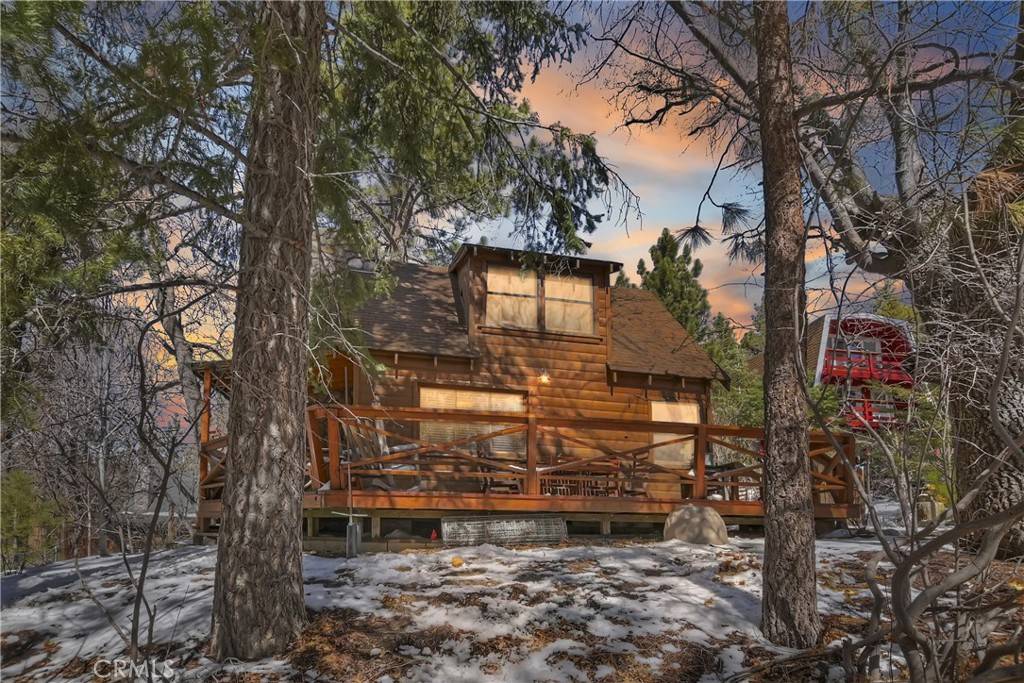 Big Bear City, CA 92314,982 Villa Grove AVE