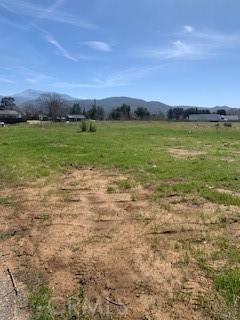 Banning, CA 92220,5242 C ST
