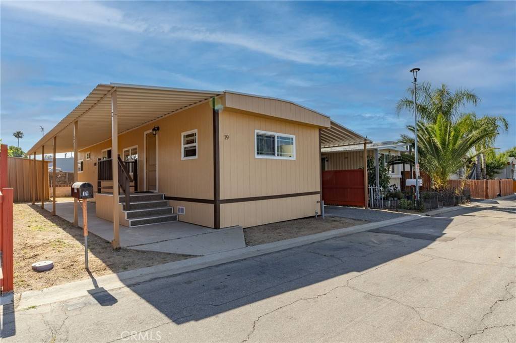 Colton, CA 92324,2250 W Mill ST #19