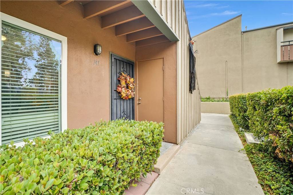 Santa Ana, CA 92707,1001 W Stevens AVE #141