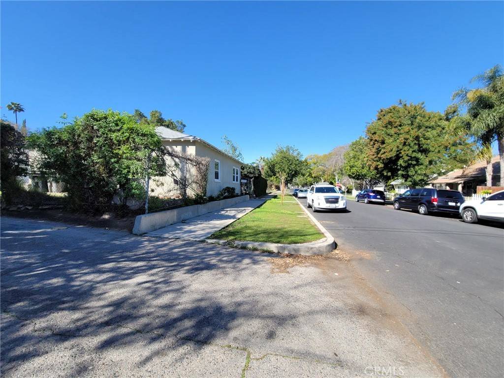 Corona, CA 92879,905 S Joy ST