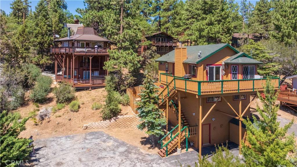 Big Bear Lake, CA 92315,43850 Yosemite DR