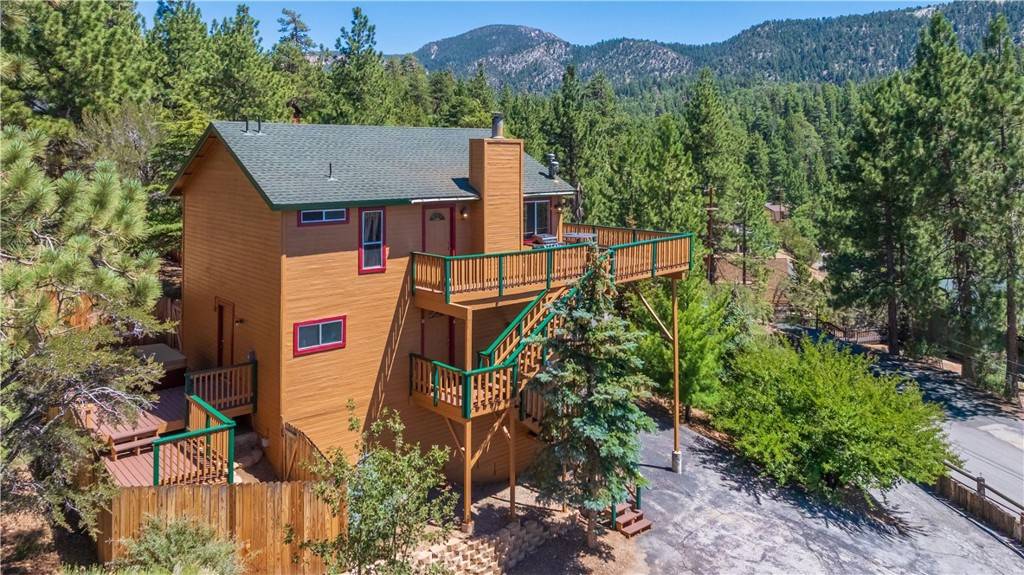 Big Bear Lake, CA 92315,43850 Yosemite DR