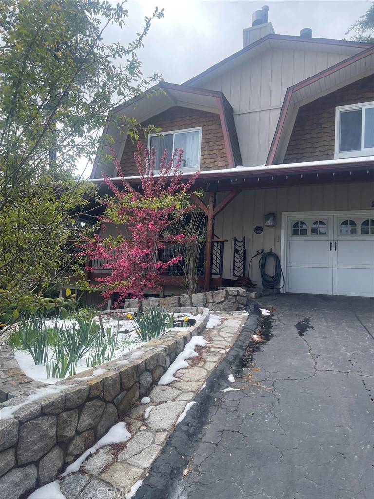 Twin Peaks, CA 92391,26509 Lake Forest DR
