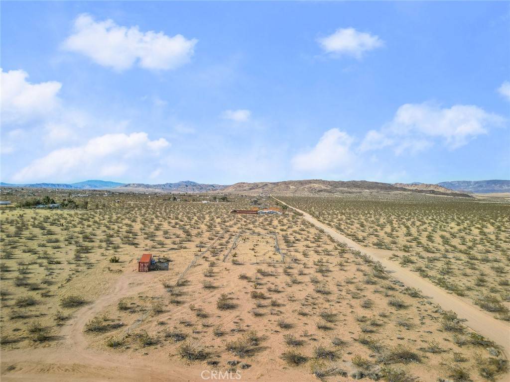Landers, CA 92285,56882 Castillo RD