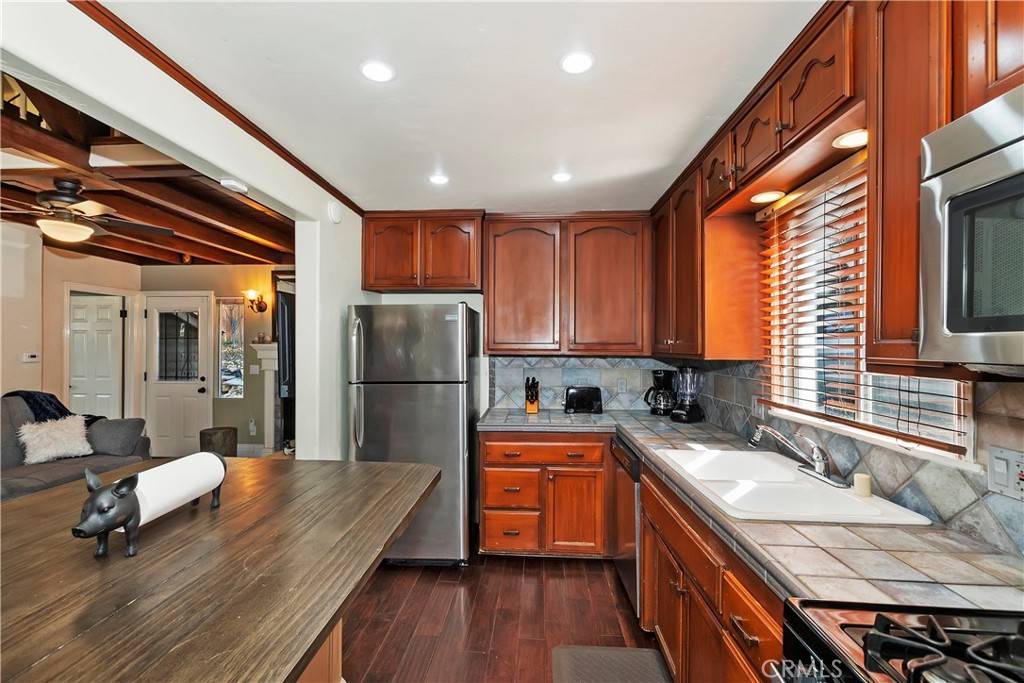 Lake Arrowhead, CA 92326,1058 Heaton DR