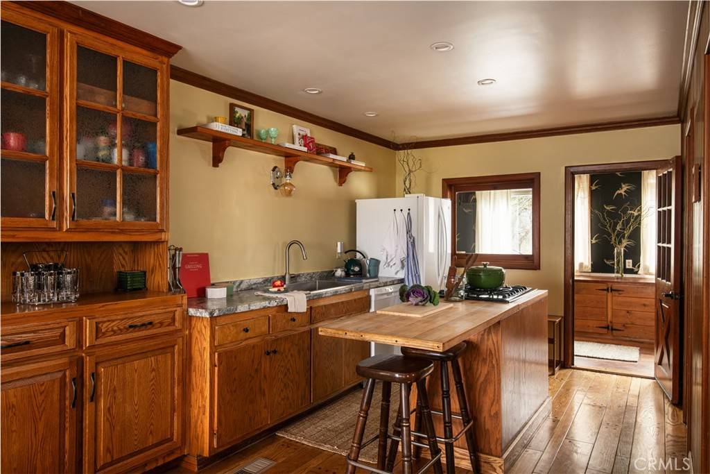 Cedar Glen, CA 92321,29196 Lake Brook AVE