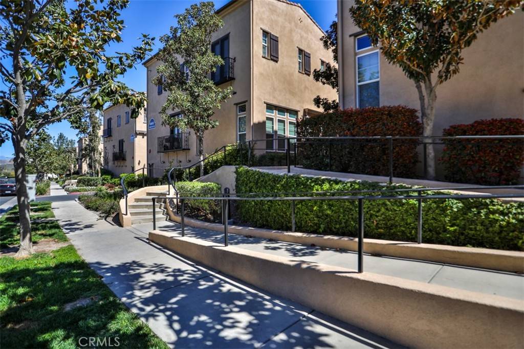 Corona, CA 92883,4445 Owens ST #105