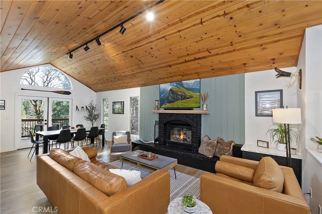 Lake Arrowhead, CA 92352,26591 Thunderbird DR