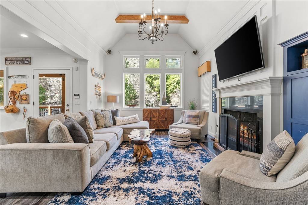 Lake Arrowhead, CA 92352,343 Garden DR