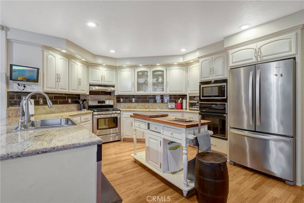 Hidden Valley Lake, CA 95467,18335 Pinnacle CT