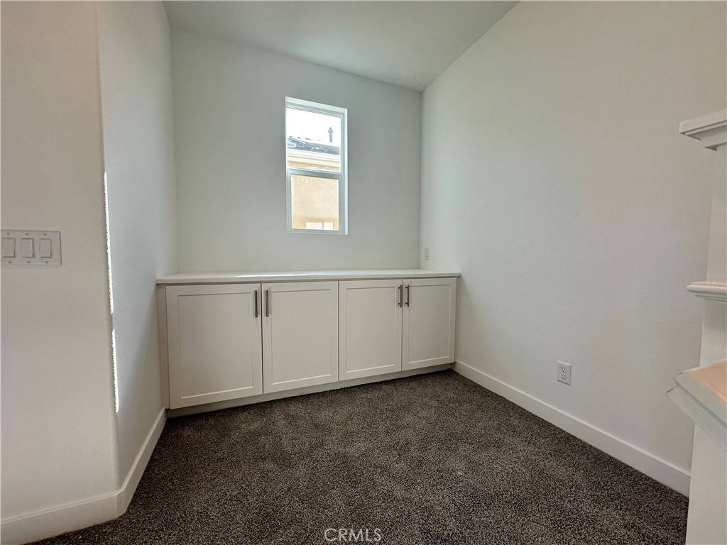 Santa Paula, CA 93060,1843 Flannel DR