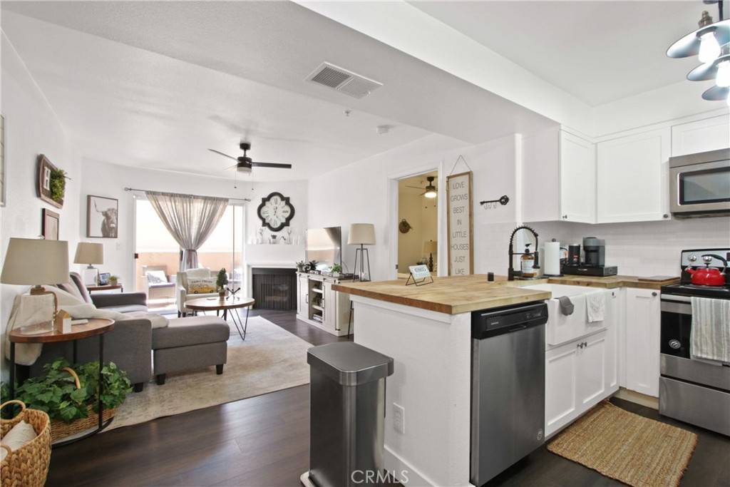 Downey, CA 90241,11410 Brookshire AVE #124