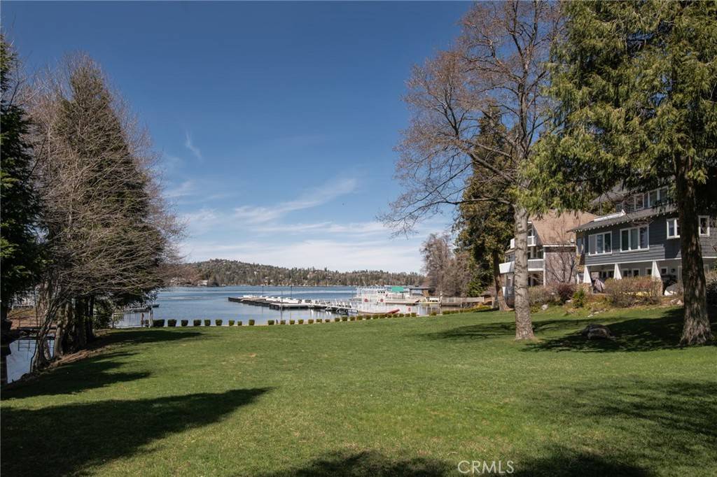 Lake Arrowhead, CA 92352,284 Cameo DR