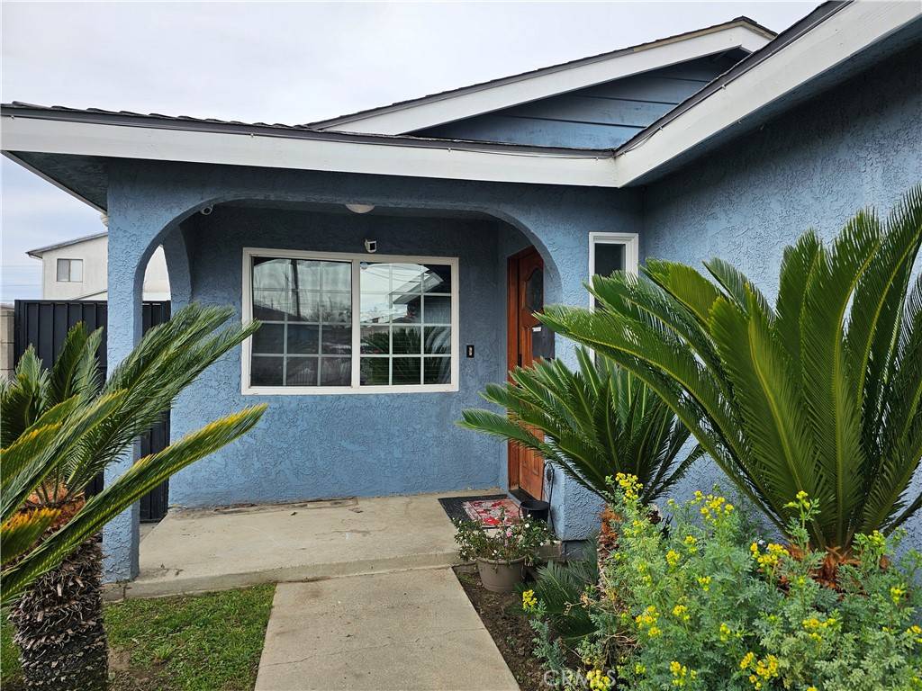 Hawthorne, CA 90250,13305 Cordary AVE