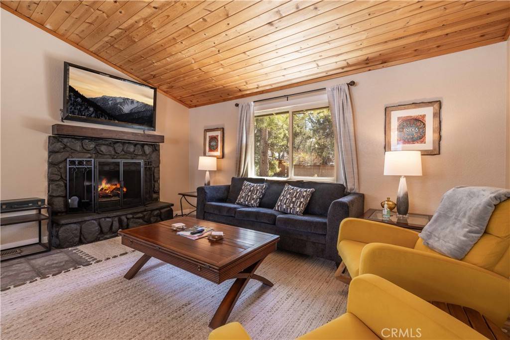 Sugarloaf, CA 92386,196 Sunset LN