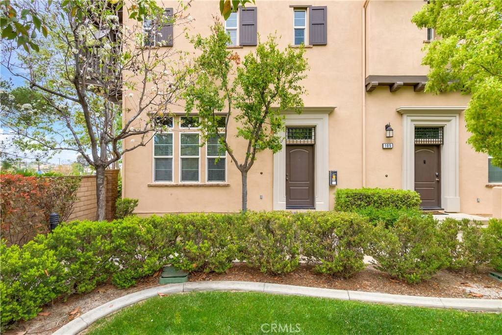 Corona, CA 92883,4460 Owens ST #106
