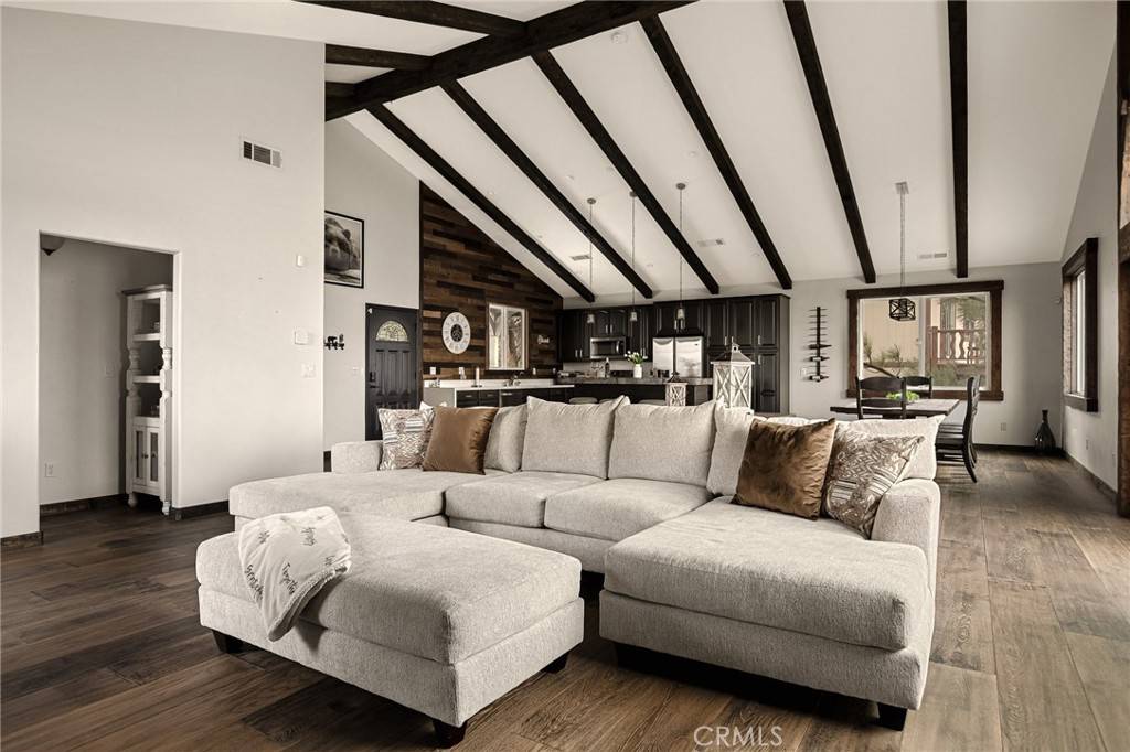 1207 Grass Valley RD Lake Arrowhead, CA 92352