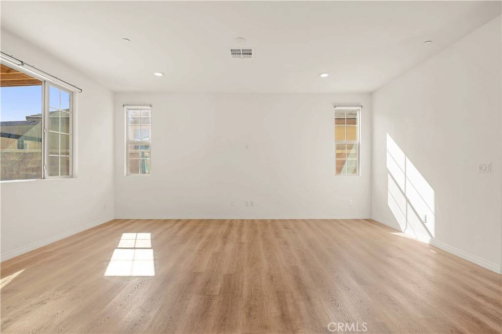 Fontana, CA 92336,16605 Pegasus Bay Pl