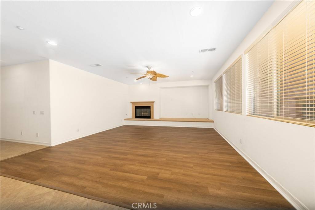 Fontana, CA 92336,15686 Iron Spring LN