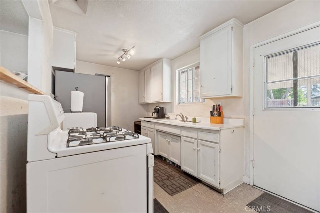 La Puente, CA 91746,13622 Hartsville ST