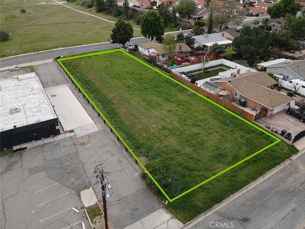 Lake Elsinore, CA 92530,33027 Macy ST