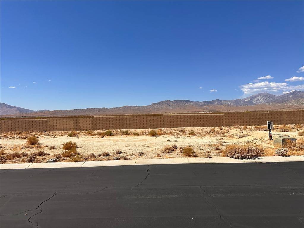 Desert Hot Springs, CA 92240,3 Rockies AVE