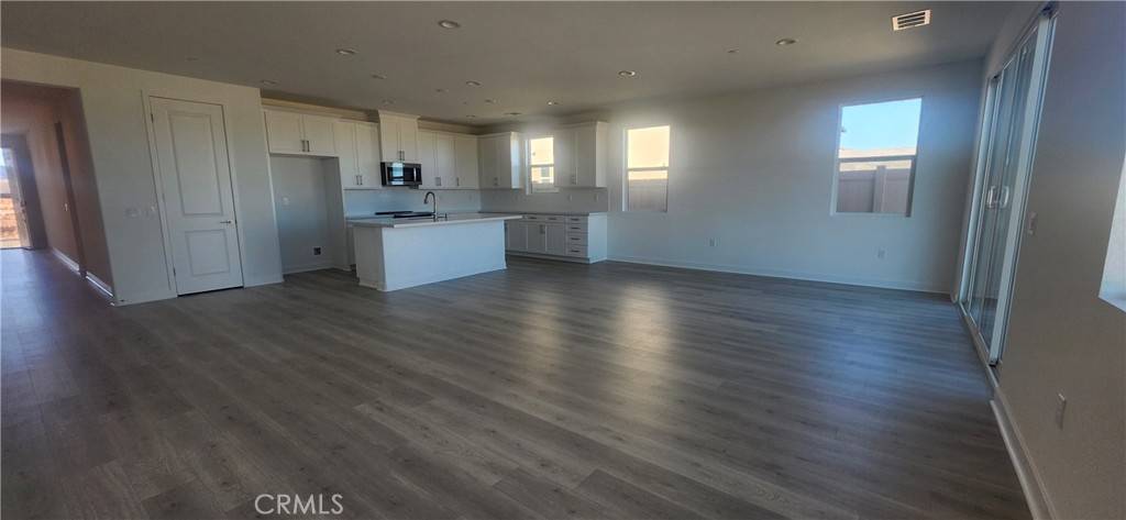 Hesperia, CA 92345,17418 Whiskey Meadows