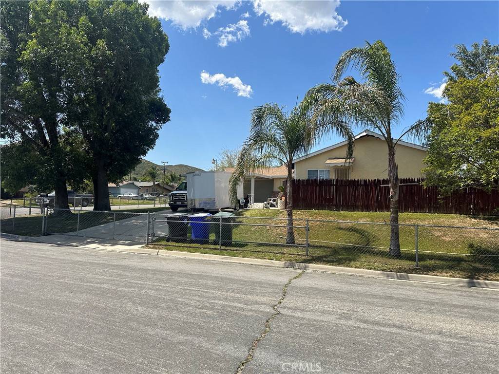 Jurupa Valley, CA 92509,6343 Tournament DR