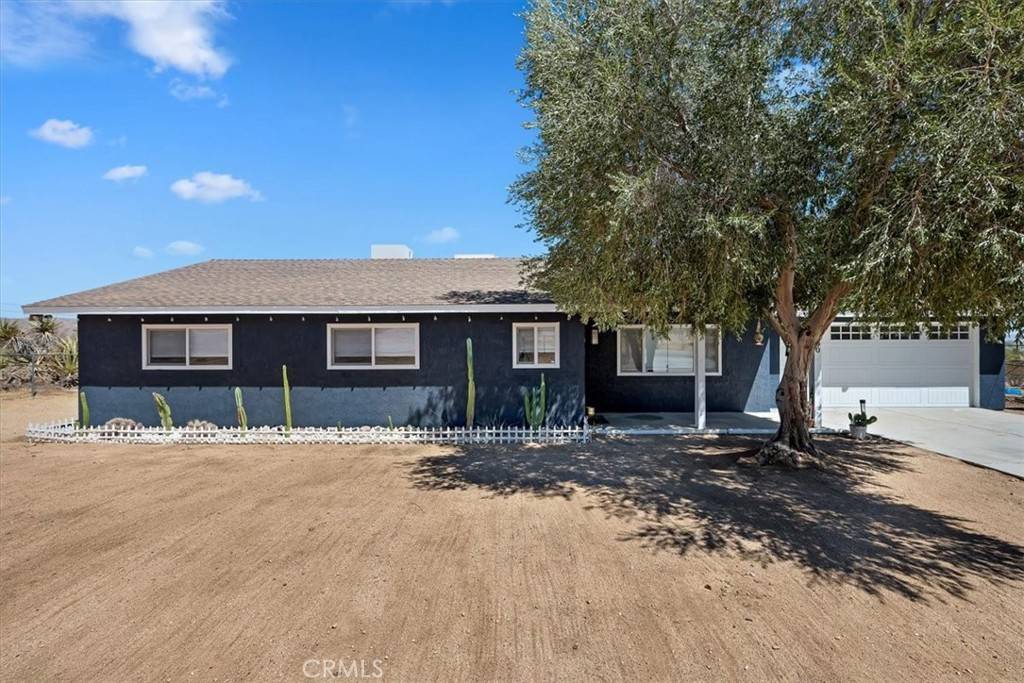 Joshua Tree, CA 92252,60390 Alta Mura DR