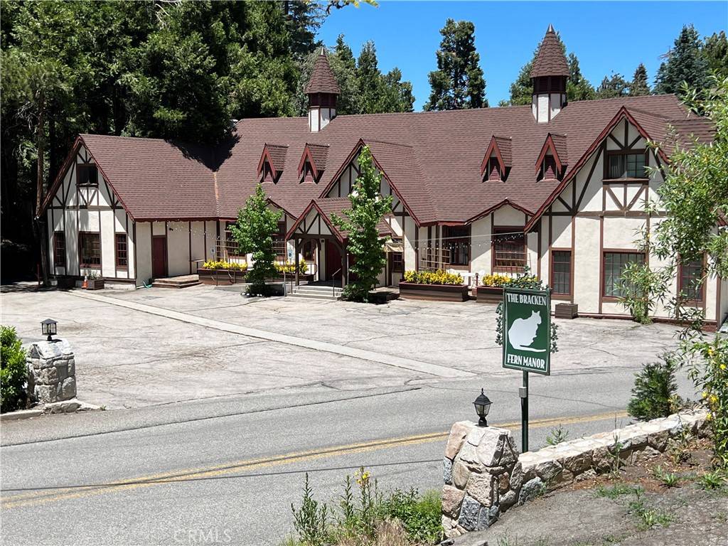Lake Arrowhead, CA 92352,800 Arrowhead Villa RD