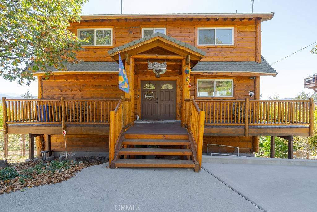 27721 Caribou DR Lake Arrowhead, CA 92352