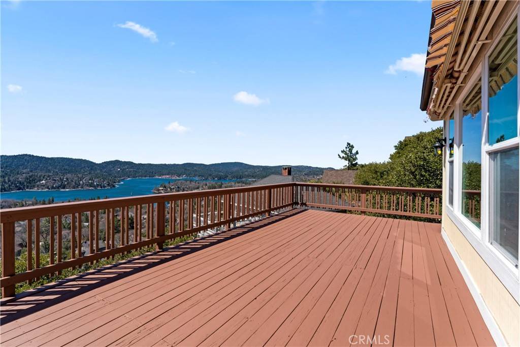 Lake Arrowhead, CA 92352,29083 Mammoth DR