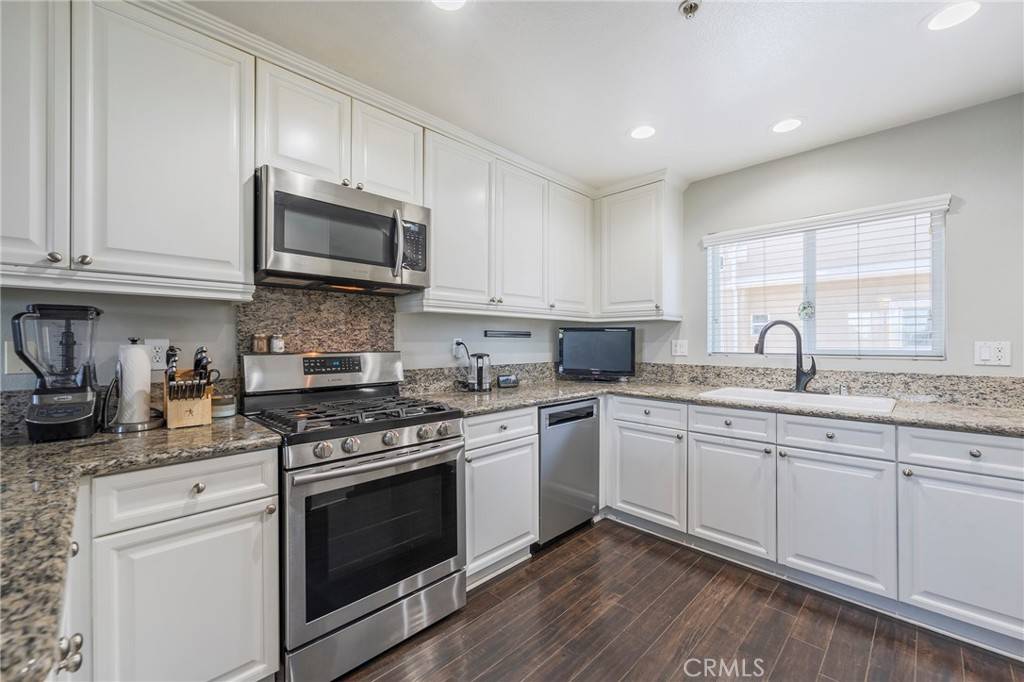 Corona, CA 92882,2848 Green River RD #103
