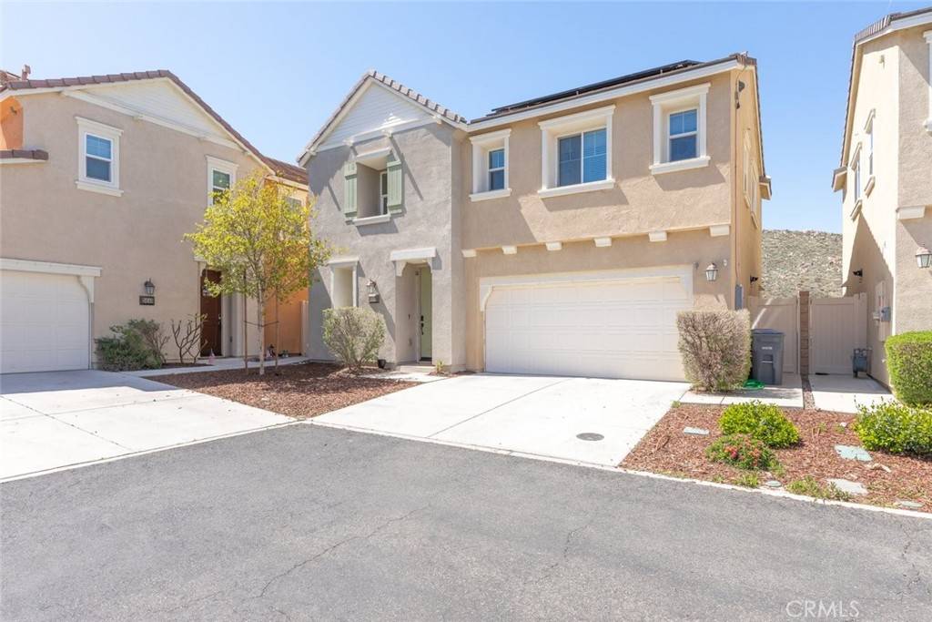 Lake Elsinore, CA 92532,24149 Darmera DR