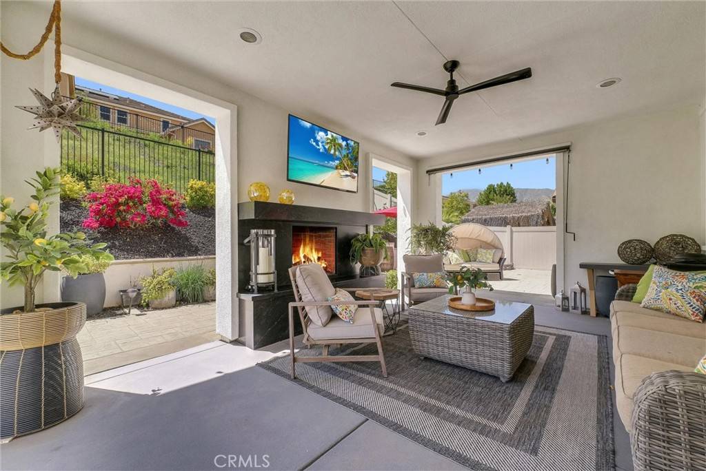 Corona, CA 92883,11927 Bunting CIR