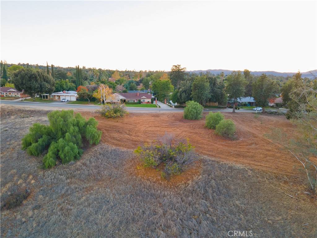 Redlands, CA 92373,225 N Sunset DR E