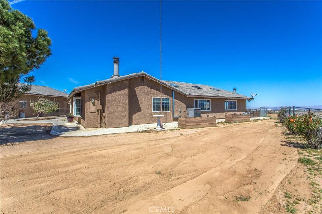 Oak Hills, CA 92344,7045 Oak Hill RD