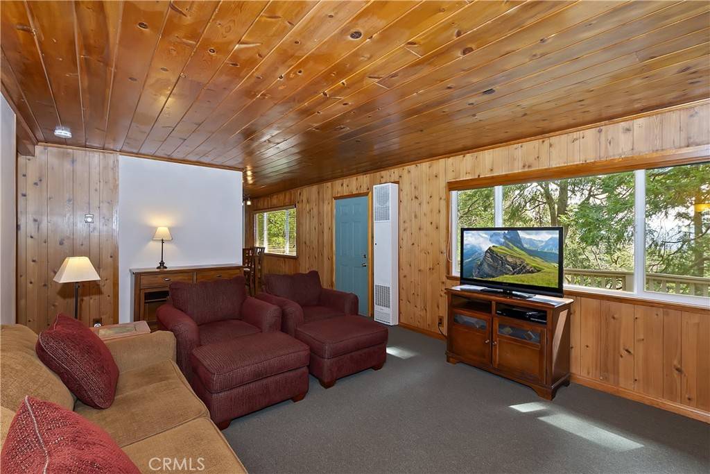 Cedarpines Park, CA 92322,408 Hartman CIR