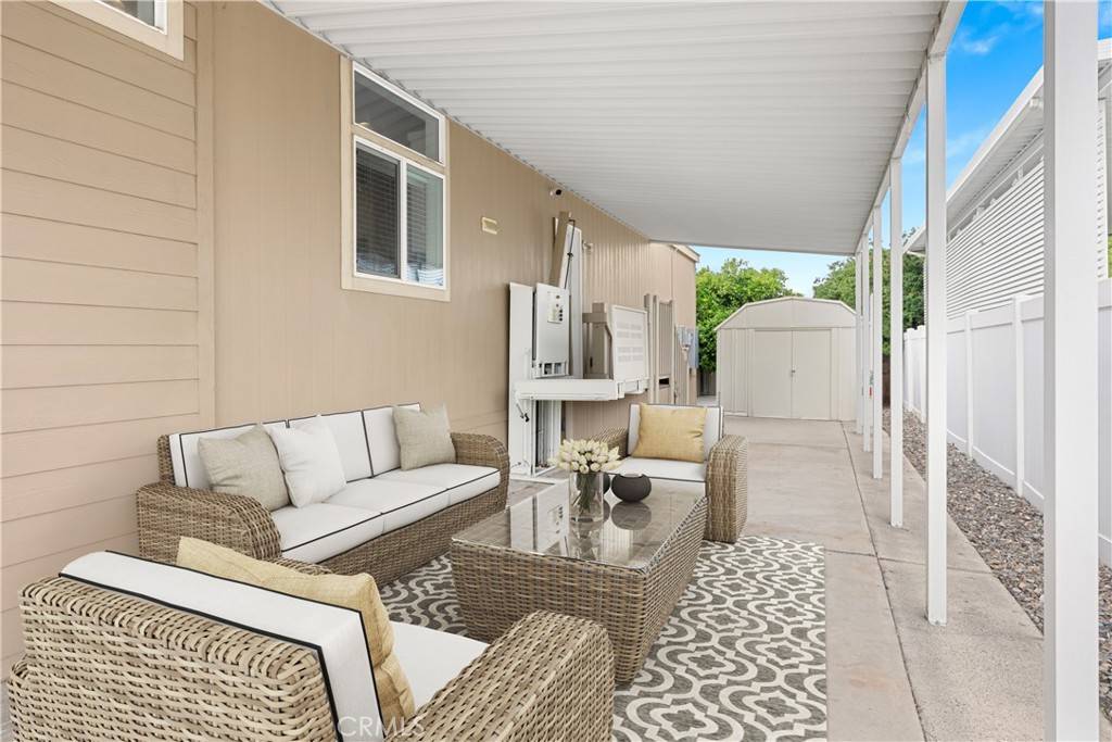 Corona, CA 92882,1194 Cambridge
