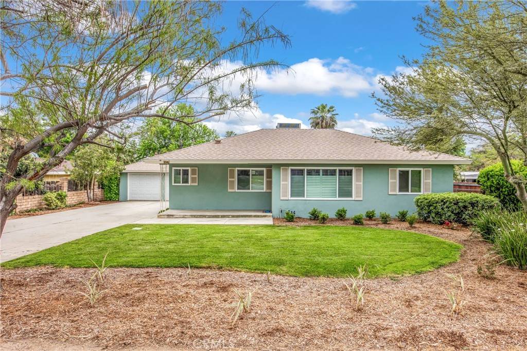 Yucaipa, CA 92399,32549 Avenue E